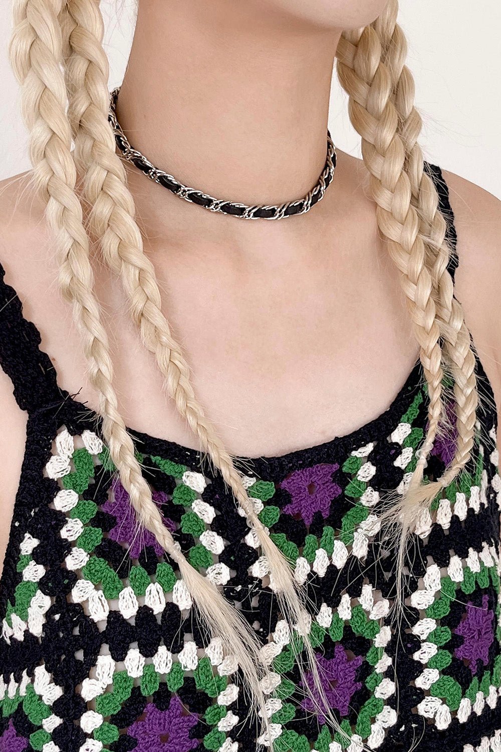 ChainChokerNecklace_04.jpg